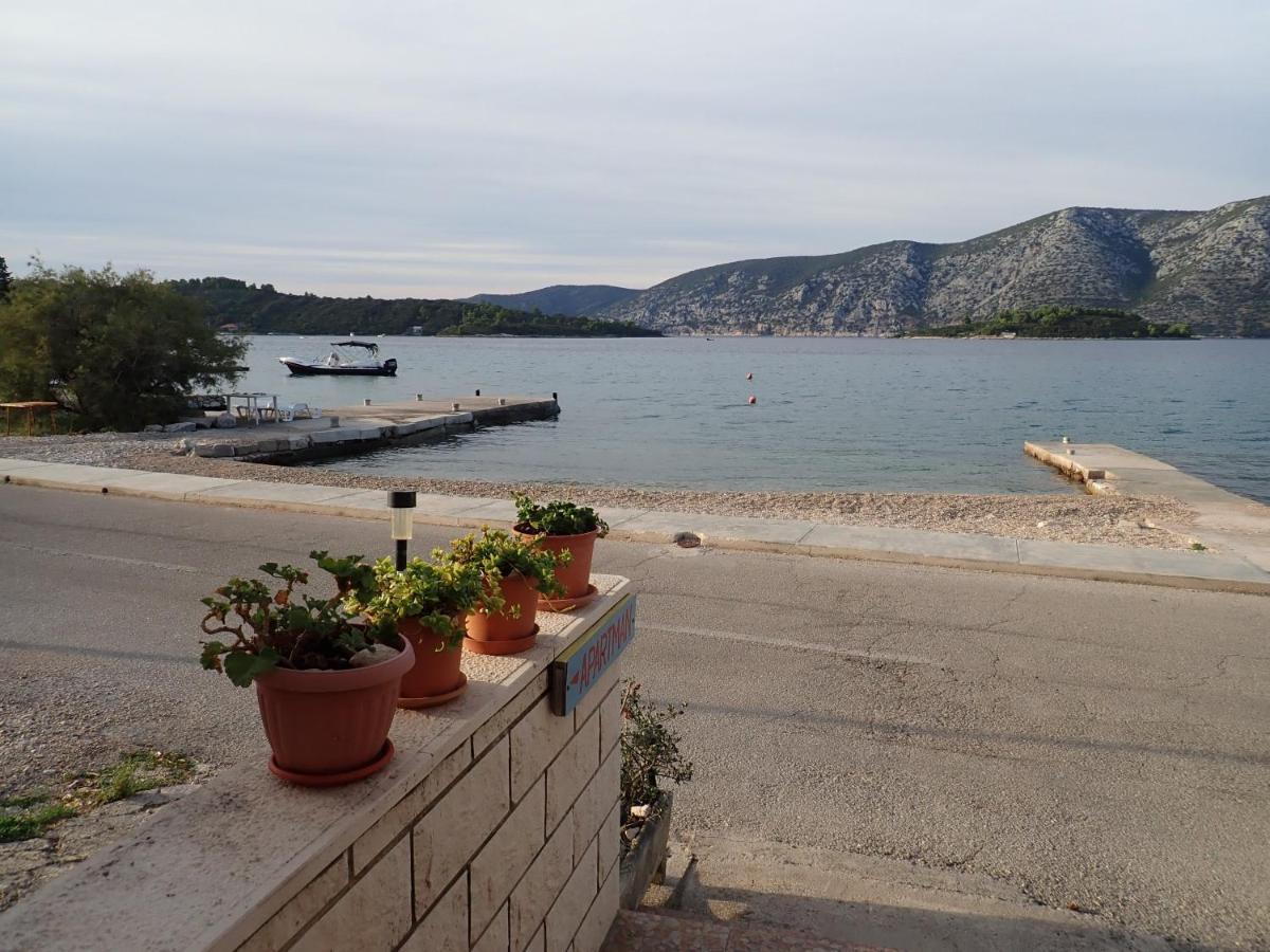 Katja Beach Apartment Racisce Exterior photo