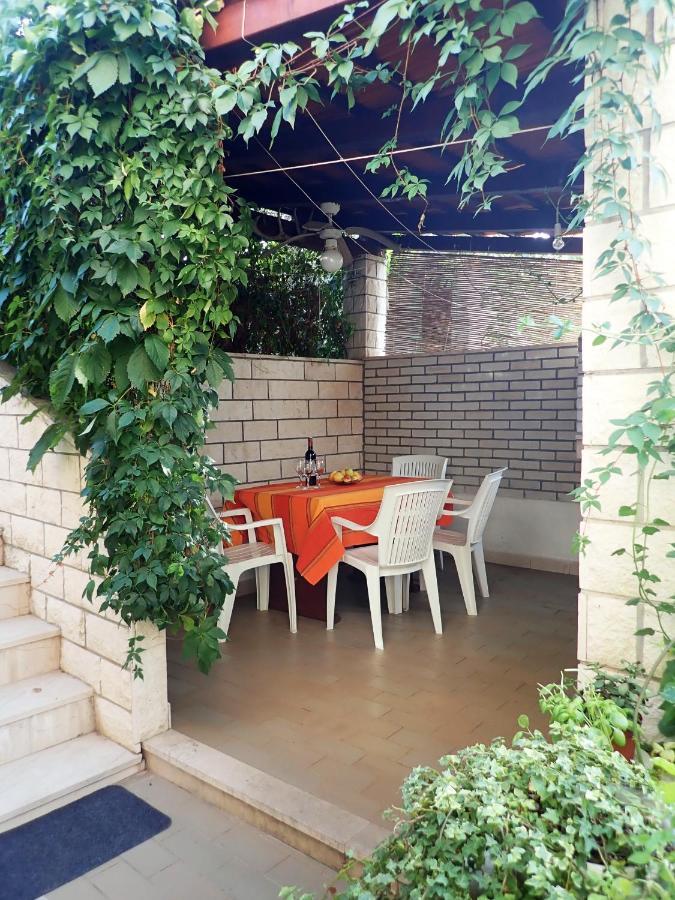 Katja Beach Apartment Racisce Exterior photo